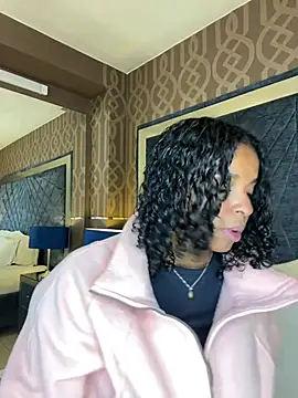LisaMendez online show from June 2026 04:18:01 AM