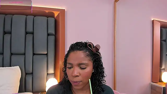 LisaMendez online show from February 2026 04:22:01 AM