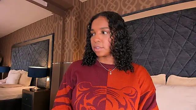 LisaMendez online show from July 2026 03:44:02 AM
