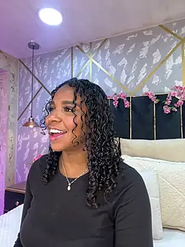 Snapshot of LisaMendez chatting on May 2026 04:12:01 AM LisaMendez online show from May 2026 04:12:01 AM