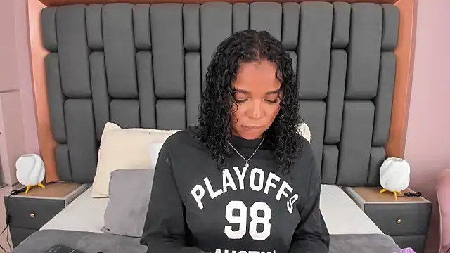 LisaMendez online show from November 2025 03:53:02 AM