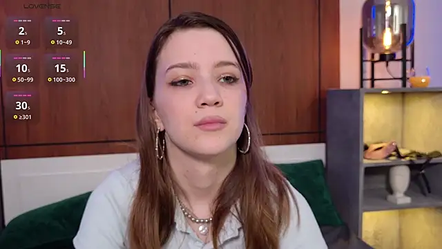 Snapshot of Alison_kisss chatting on June 2026 05:21:02 PM Alison kisss online show from June 2026 05:21:02 PM