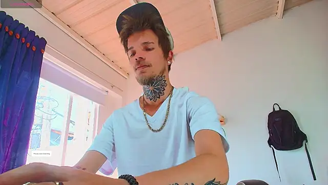 Gold Loyal77 online show from December 2025 03:02:02 PM