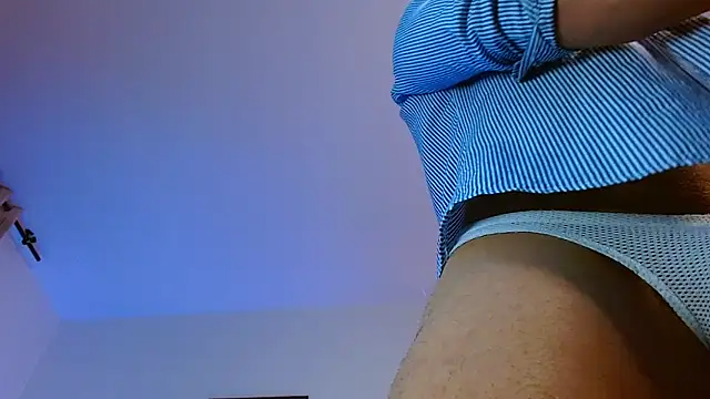 Axel Lover online show from April 2026 12:06:02 AM