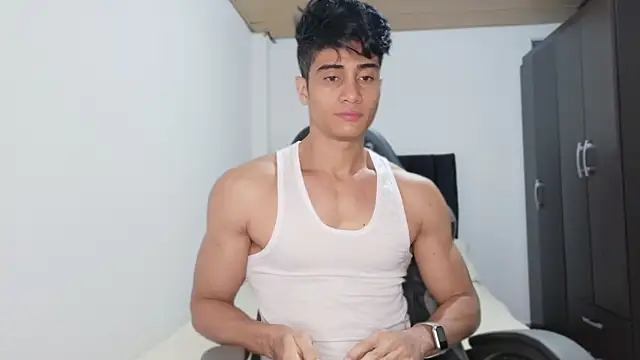stylish men online show from October 2025 01:24:01 PM