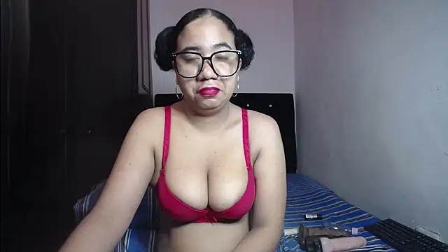 Kristynsmith online show from September 2025 03:44:01 AM