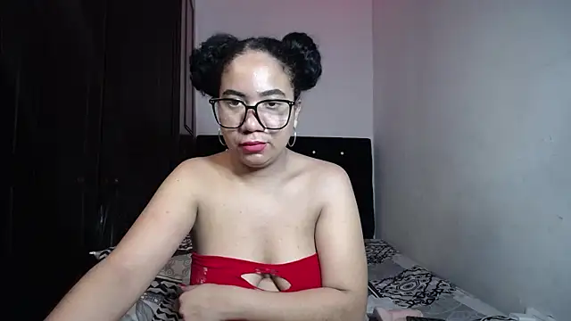 Kristynsmith online show from September 2025 03:39:02 AM