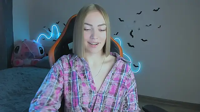 Snapshot of LaraKrein_lk chatting on November 2025 11:59:02 AM LaraKrein lk online show from November 2025 11:59:02 AM