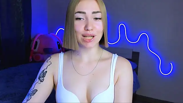 Snapshot of LaraKrein_lk chatting on September 2025 12:11:01 PM LaraKrein lk online show from September 2025 12:11:01 PM