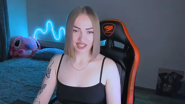 LaraKrein lk online show from April 2026 05:52:01 PM