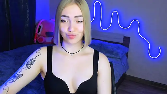 Snapshot of LaraKrein_lk chatting on September 2025 08:04:02 PM LaraKrein lk online show from September 2025 08:04:02 PM