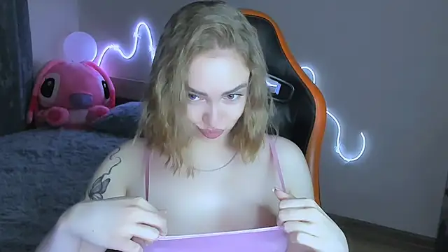 LaraKrein lk online show from February 2026 03:23:01 PM