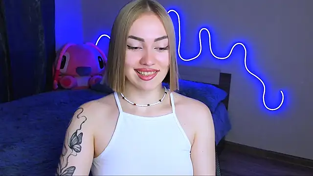 Snapshot of LaraKrein_lk chatting on September 2025 01:40:02 PM LaraKrein lk online show from September 2025 01:40:02 PM