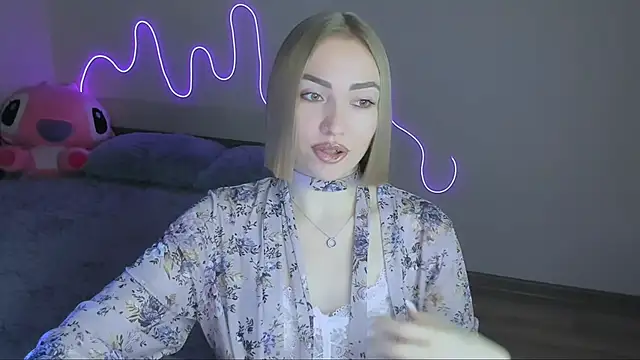 Snapshot of LaraKrein_lk chatting on December 2025 05:56:02 PM LaraKrein lk online show from December 2025 05:56:02 PM