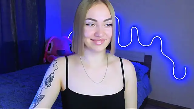 Snapshot of LaraKrein_lk chatting on October 2025 11:45:01 AM LaraKrein lk online show from October 2025 11:45:01 AM