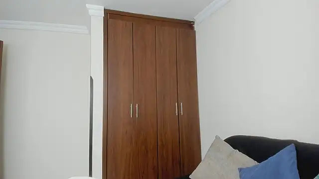 kiraGeiner online show from May 2026 01:09:01 AM