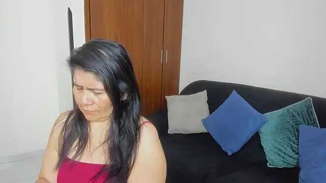 Snapshot of kiraGeiner chatting on July 2026 10:09:01 AM kiraGeiner online show from July 2026 10:09:01 AM