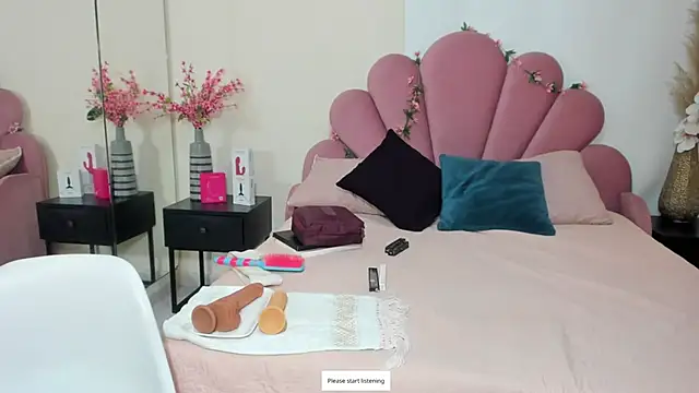 kiraGeiner online show from March 2026 12:12:01 AM