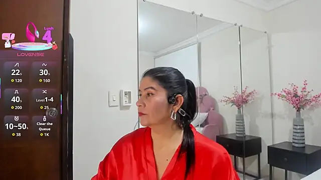 Snapshot of kiraGeiner chatting on February 2026 07:13:01 PM kiraGeiner online show from February 2026 07:13:01 PM