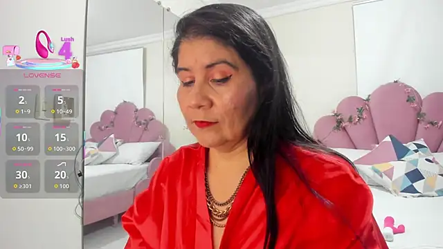 Snapshot of kiraGeiner chatting on January 2026 08:07:01 PM kiraGeiner online show from January 2026 08:07:01 PM