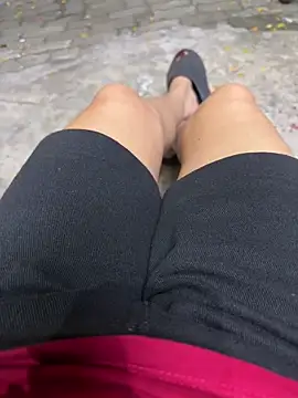 sharon-Hanna online show from December 2025 01:57:01 PM