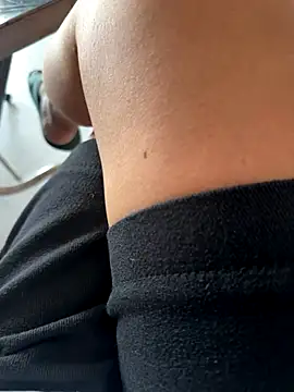 sharon-Hanna online show from November 2025 01:15:01 AM