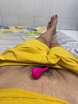 sharon-Hanna online show from December 2025 03:36:02 PM