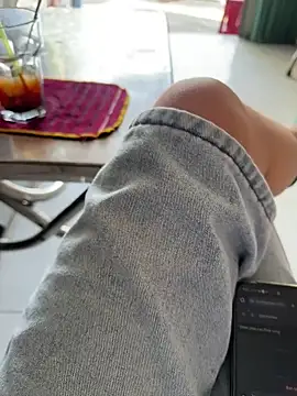 sharon-Hanna online show from December 2025 01:32:02 AM