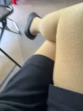 sharon-Hanna online show from December 2025 01:45:01 AM