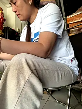 sharon-Hanna online show from November 2025 02:04:01 AM