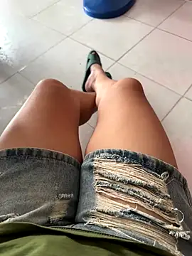 sharon-Hanna online show from December 2025 01:28:02 AM