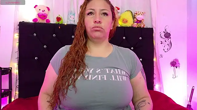 Snapshot of queen_marifer chatting on November 2025 12:17:01 PM queen marifer online show from November 2025 12:17:01 PM