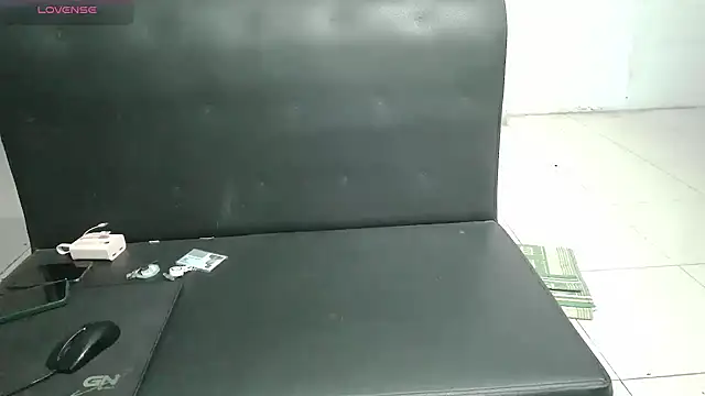 Owe chan online show from December 2025 12:15:02 PM