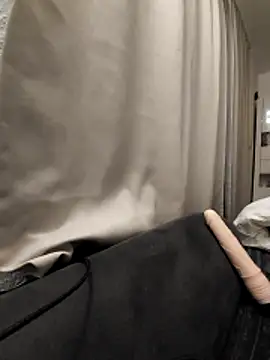 SexyJulia21 online show from April 2026 05:02:01 AM