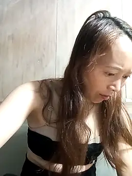 Bianly online show from April 2026 10:35:01 PM