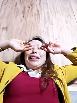 Snapshot of Bianly chatting on December 2025 10:48:02 PM Bianly online show from December 2025 10:48:02 PM