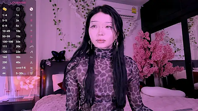 Snapshot of Lein_Bone chatting on November 2025 12:03:02 AM Lein Bone online show from November 2025 12:03:02 AM