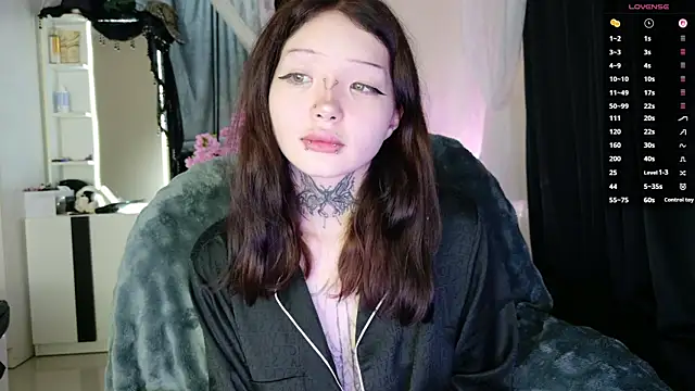 Snapshot of Lein_Bone chatting on June 2026 01:00:01 AM Lein Bone online show from June 2026 01:00:01 AM
