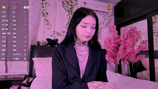 Lein Bone online show from October 2025 01:05:02 AM