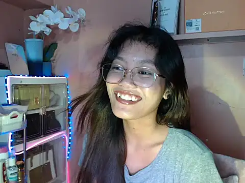 skinny gracie online show from October 2025 03:37:02 PM