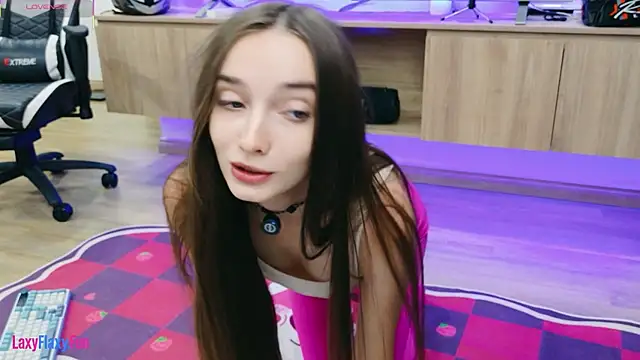 laxyflaxyy online show from September 2025 10:37:01 AM