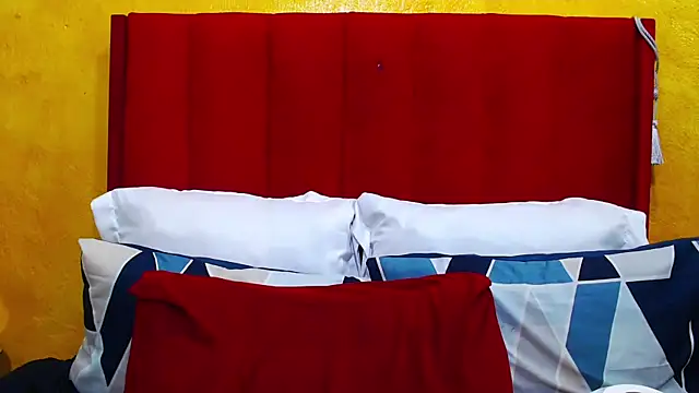 Candycrush2555 online show from December 2025 05:56:02 PM