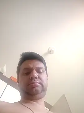 Crocante Hot online show from November 2025 03:27:01 PM