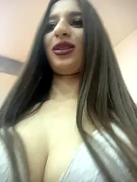 Anyssia online show from December 2025 11:10:01 PM