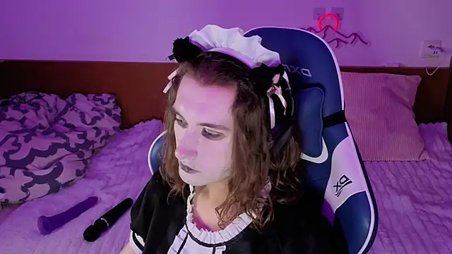 Snapshot of whitekittenenergy chatting on September 2025 05:38:02 PM whitekittenenergy online show from September 2025 05:38:02 PM