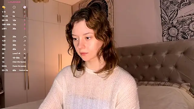 IrisPurrphy online show from November 2025 05:08:02 PM