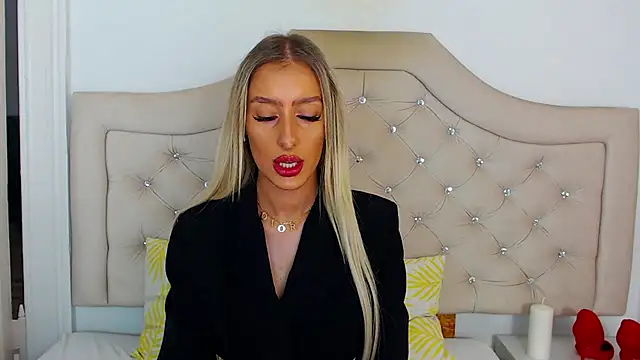 Snapshot of NatalieSensual chatting on November 2025 10:08:02 AM NatalieSensual online show from November 2025 10:08:02 AM