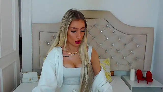 NatalieSensual online show from October 2025 08:06:02 AM