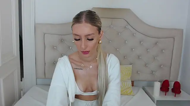 NatalieSensual online show from September 2025 07:14:02 AM