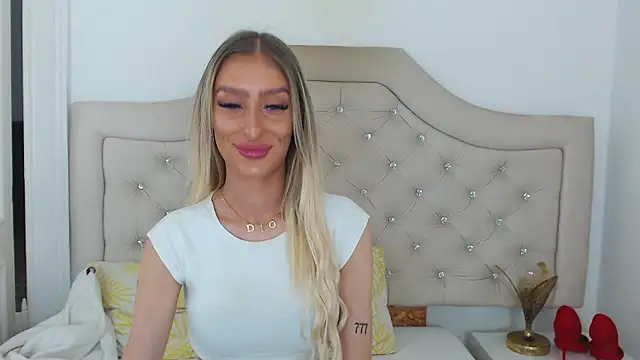 Snapshot of NatalieSensual chatting on January 2026 09:57:01 AM NatalieSensual online show from January 2026 09:57:01 AM